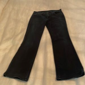 Hey! This is a pair of c of h jeans! Size 29 and in excellent condition!!!